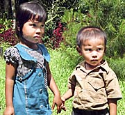 'Children from Silimalombu' by Asienreisender